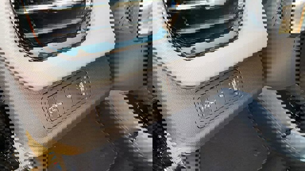 New 2027 Chevrolet Bolt RS image 18