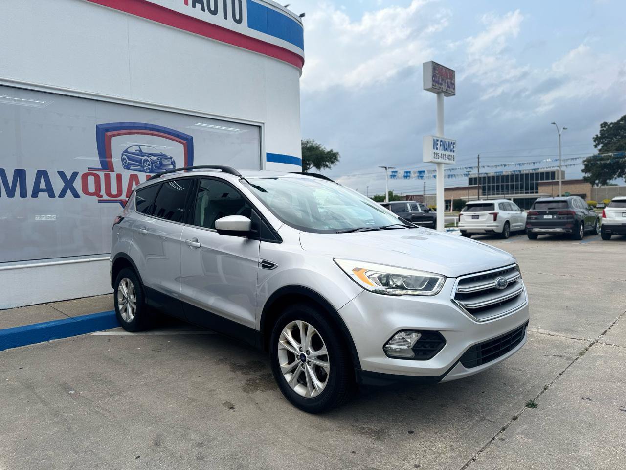 Used 2017 Ford Escape SE w/ Equipment Group 201A FWD image 13