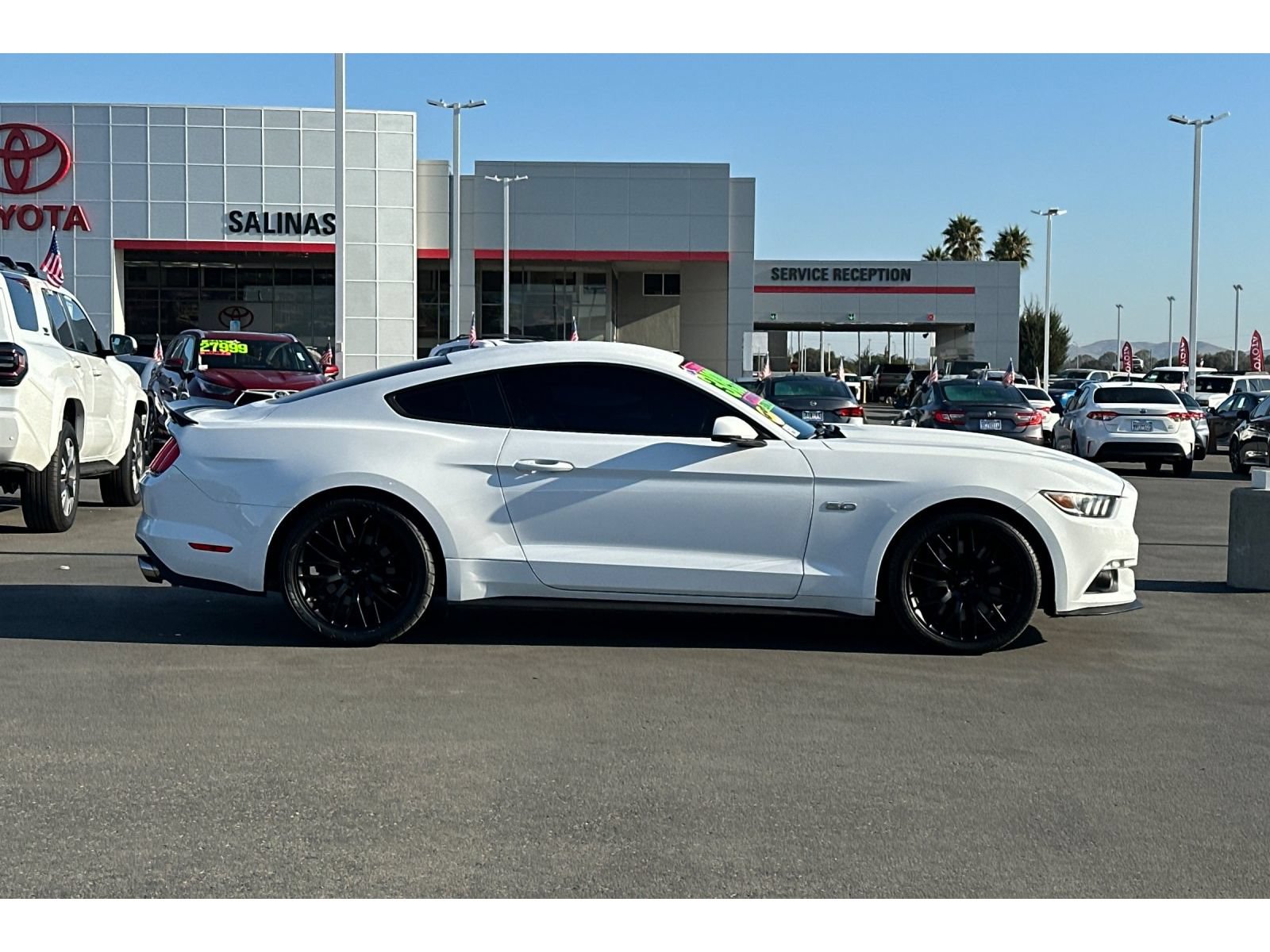 Used 2017 Ford Mustang GT Premium w/ GT Performance Package RWD image 3