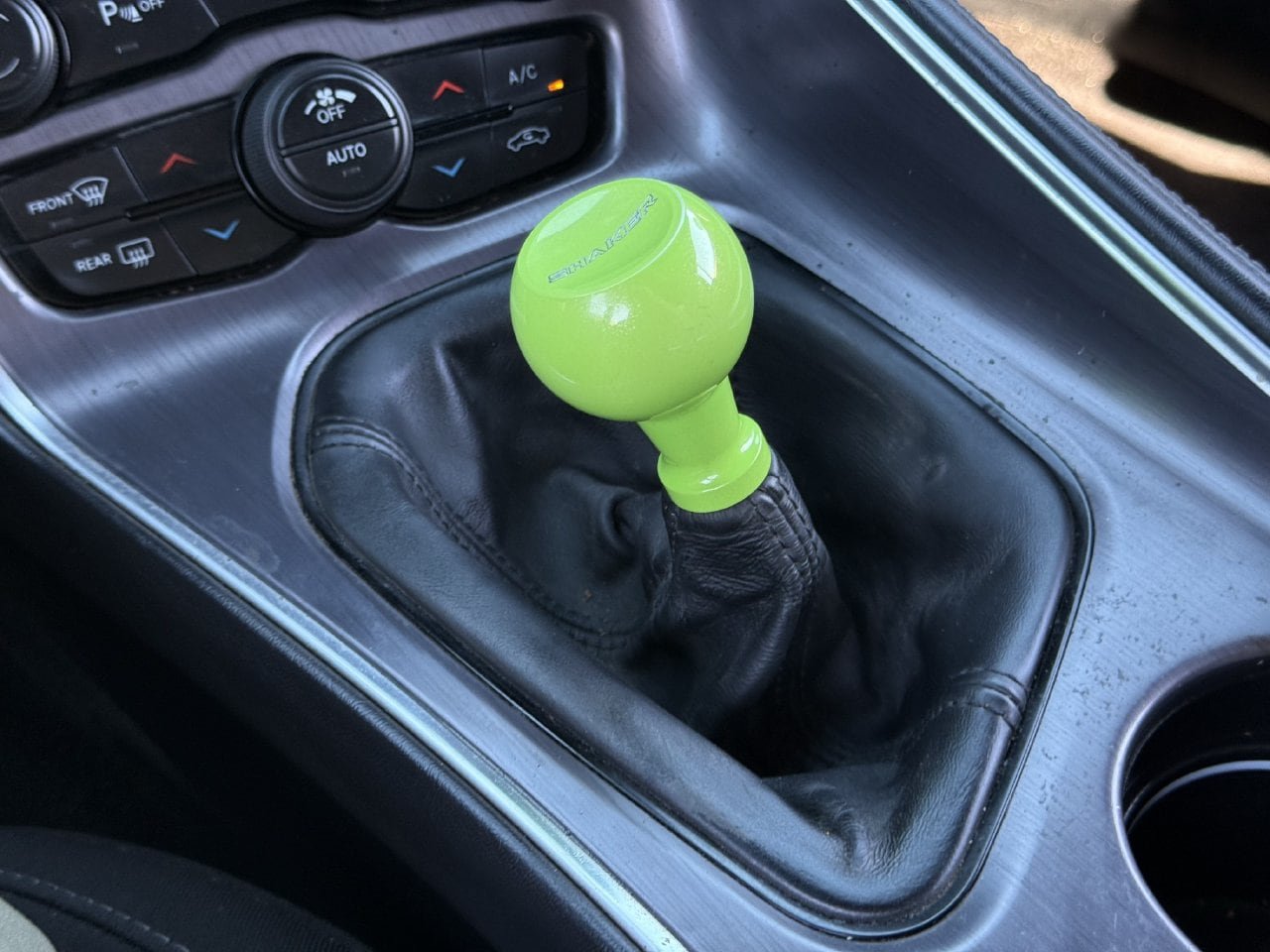Used 2015 Dodge Challenger R/T RWD image 20