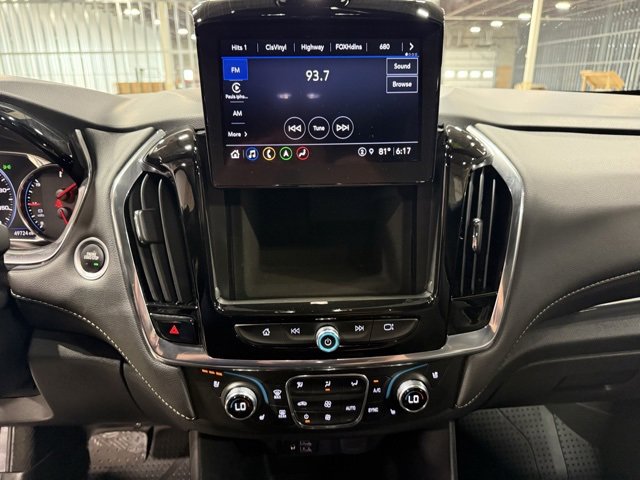 Used 2023 Chevrolet Traverse Premier image 19