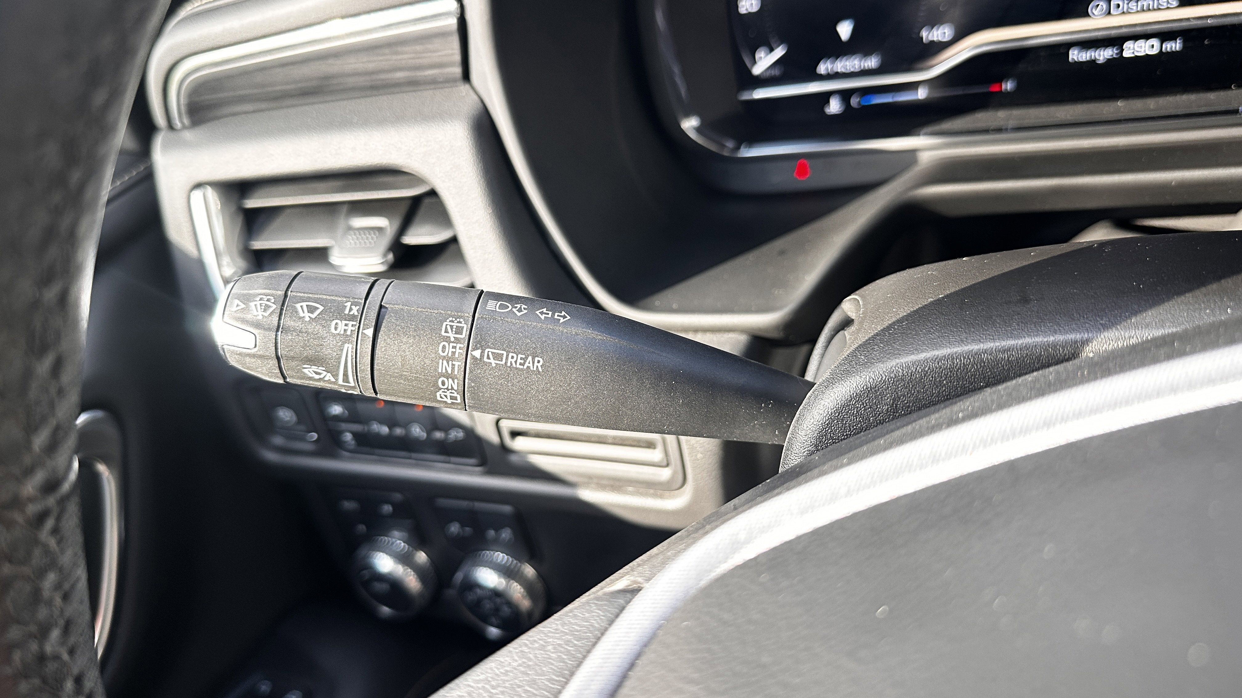 Used 2022 GMC Yukon SLT image 27