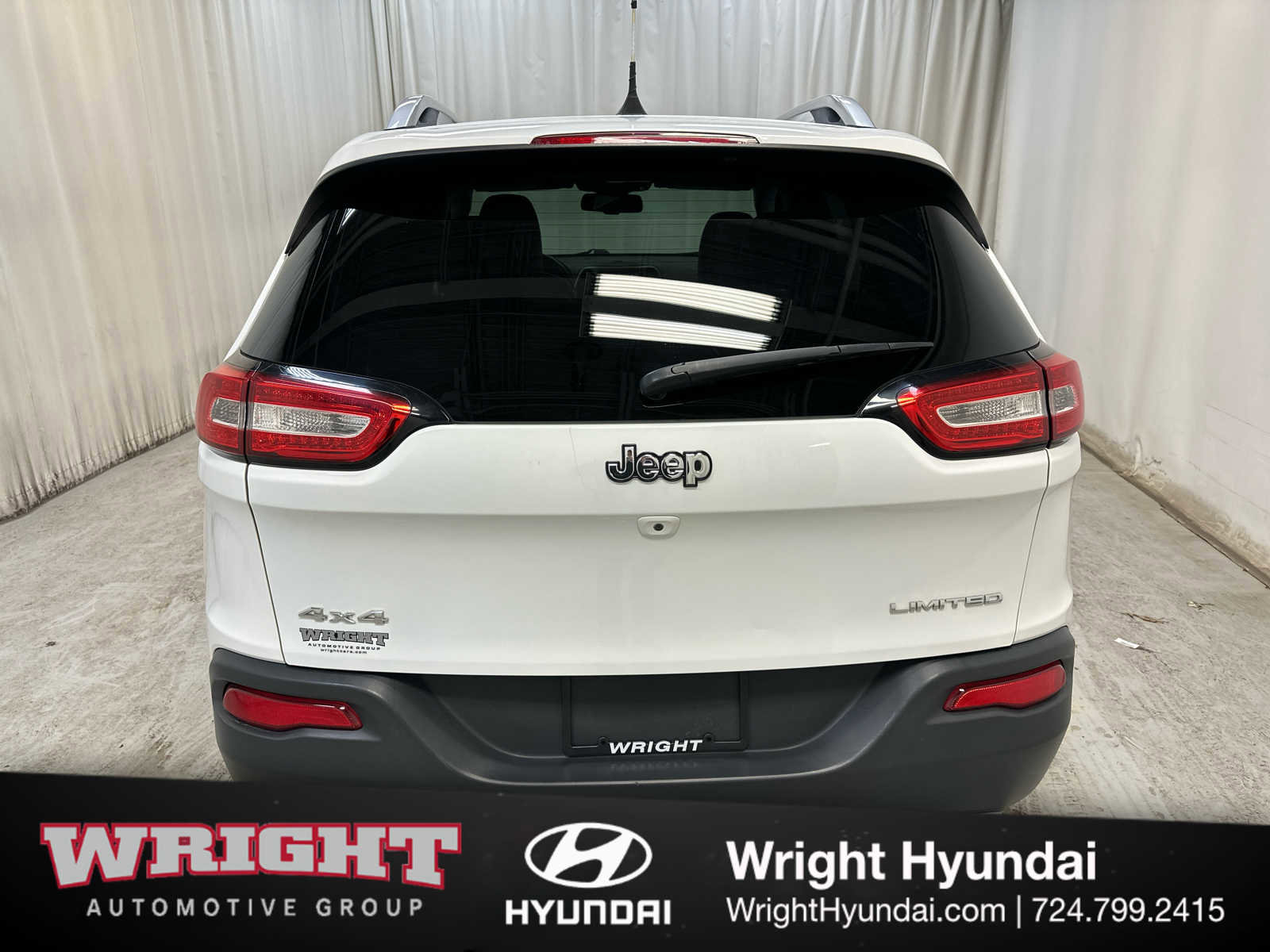 Used 2017 Jeep Cherokee Limited image 5