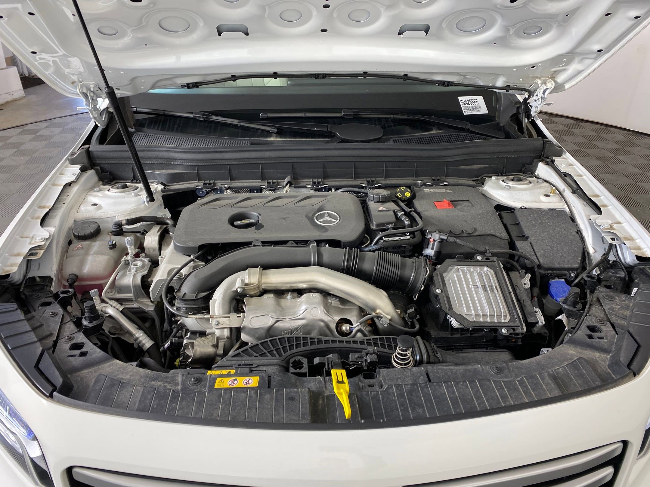 New 2025 Mercedes-Benz GLB 250 4MATIC image 30