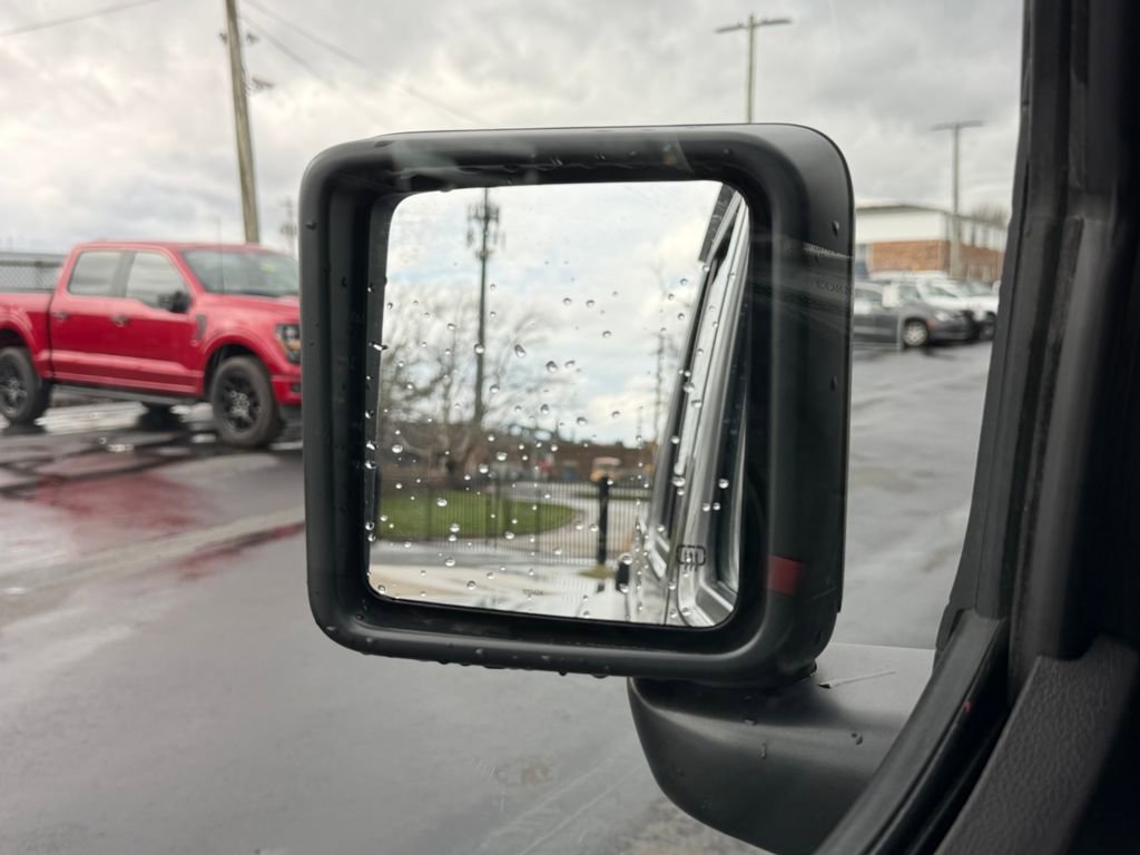 Used 2024 Jeep Gladiator Rubicon w/ Technology Group image 17