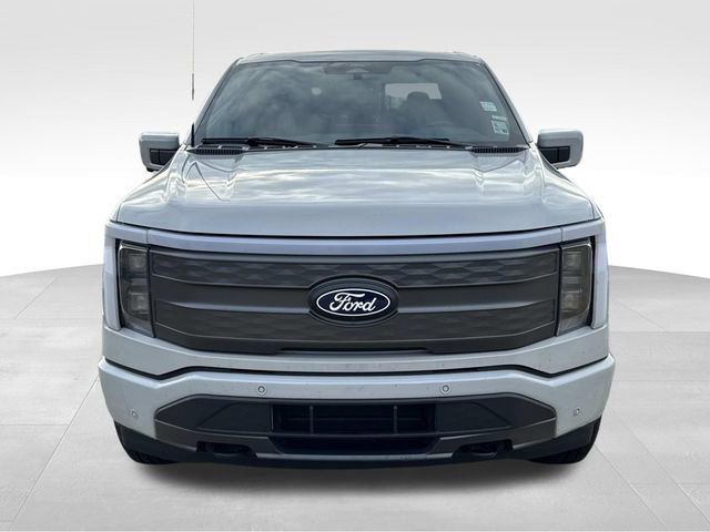 Used 2024 Ford F150 Lightning Lariat image 2
