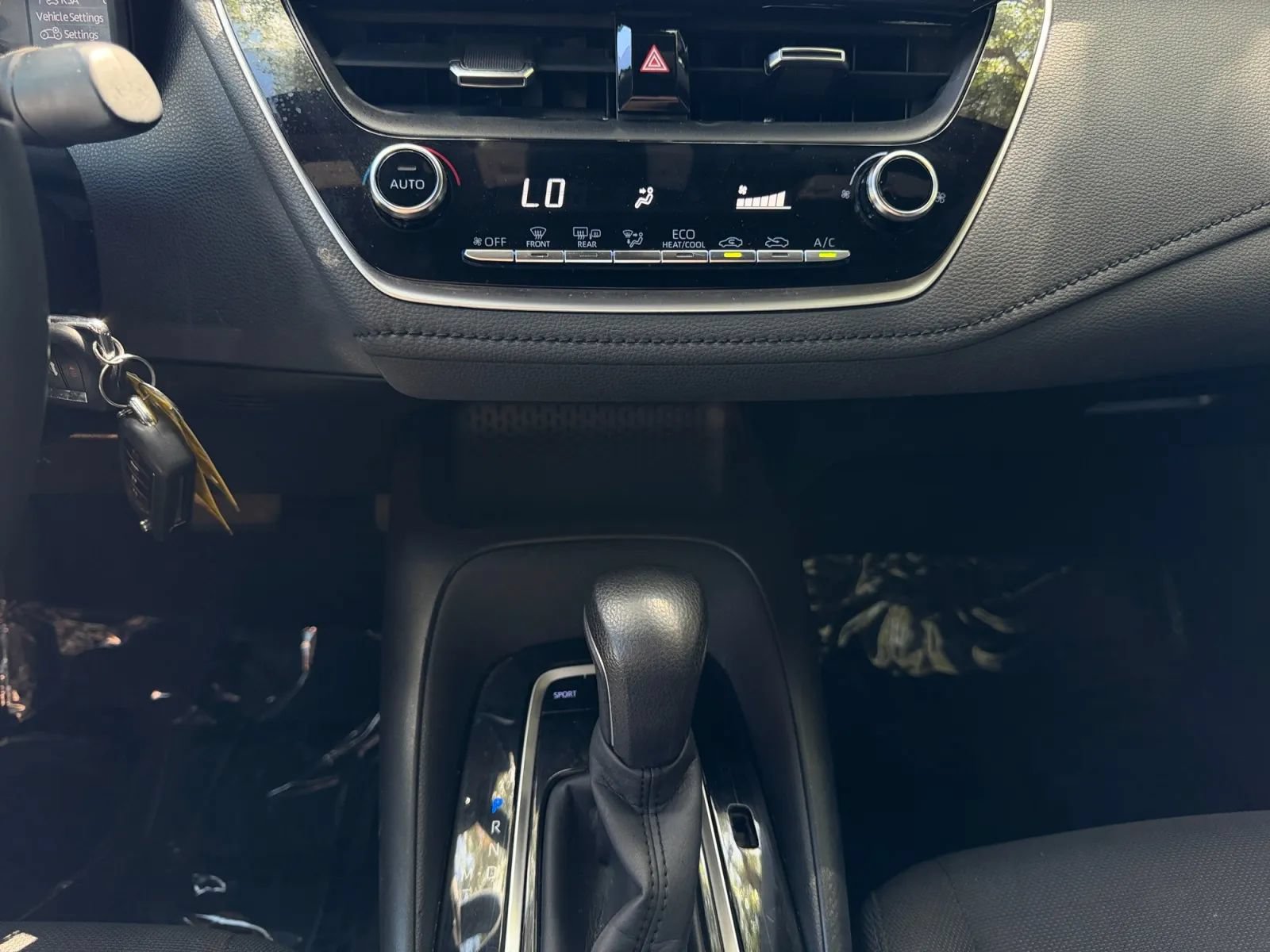 Used 2021 Toyota Corolla SE FWD image 12