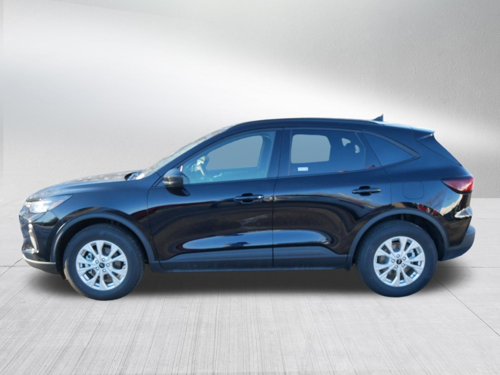 Used 2025 Ford Escape Active w/ Active Premium Tech Pack AWD/4WD image 4
