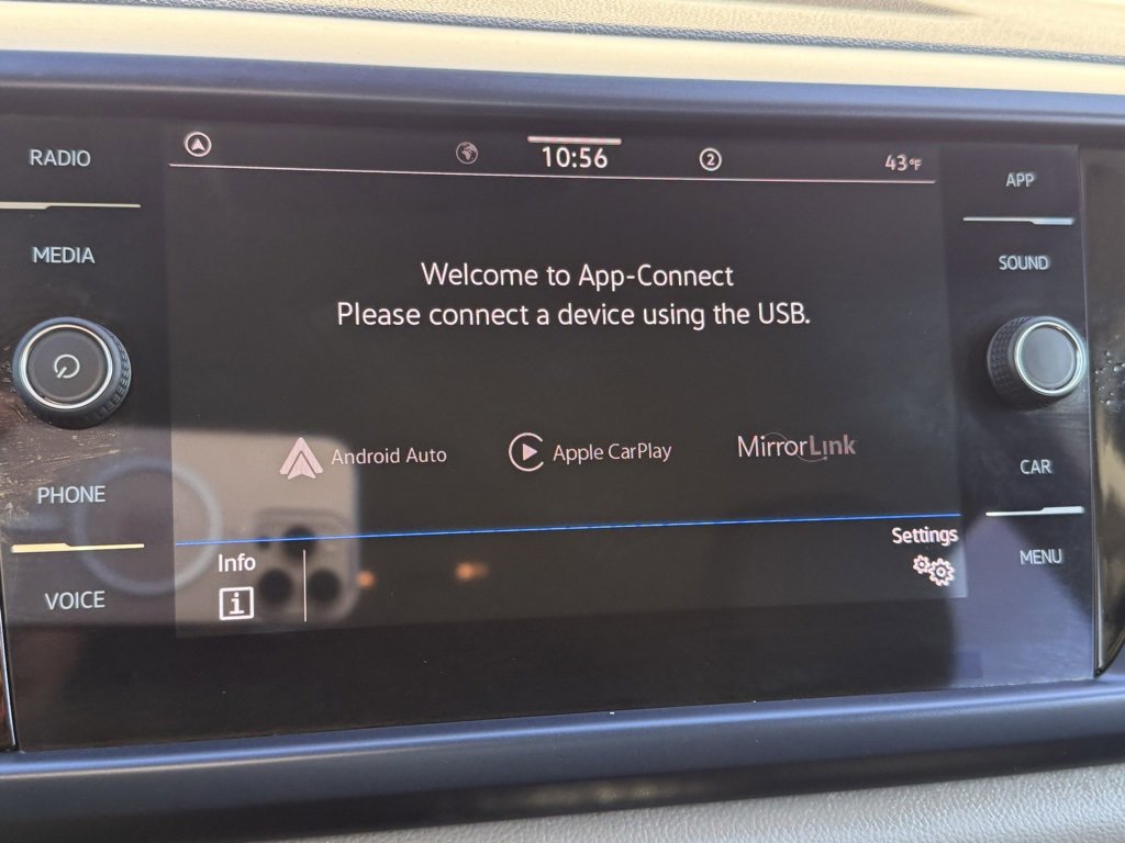 Certified 2023 Volkswagen Taos SE image 10