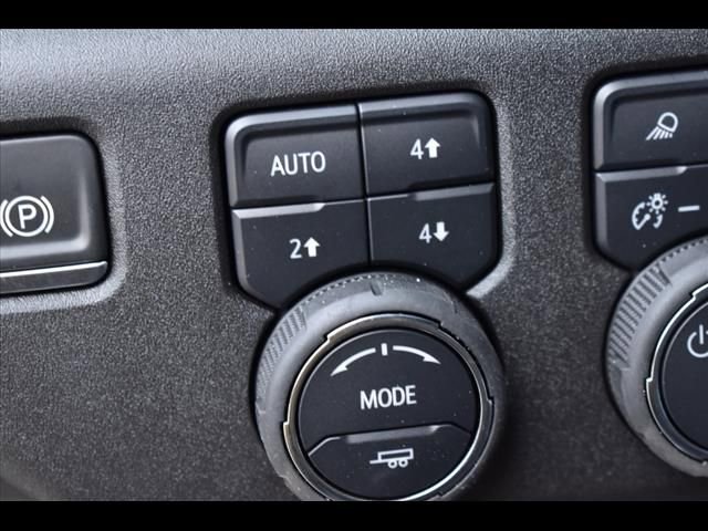 Used 2025 Chevrolet Silverado 1500 LT AWD/4WD image 5