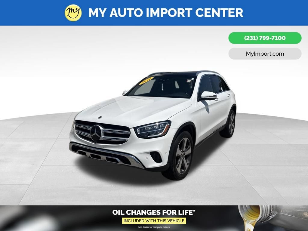Used 2022 Mercedes-Benz GLC 300 4MATIC w/ Driver Assistance Package image 3