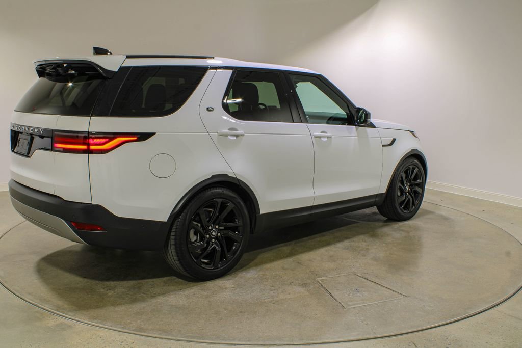 Used 2025 Land Rover Discovery S AWD/4WD image 5