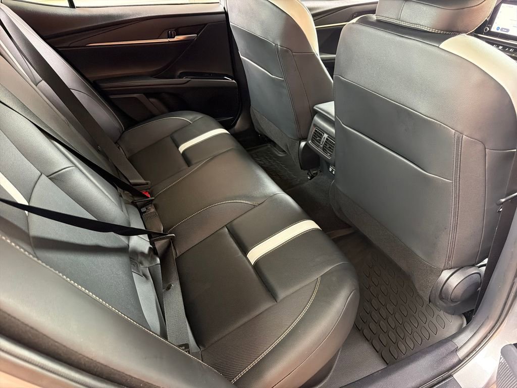Used 2025 Toyota Camry SE FWD image 31