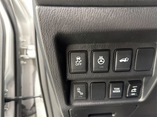 Used 2019 Nissan Pathfinder SL image 32