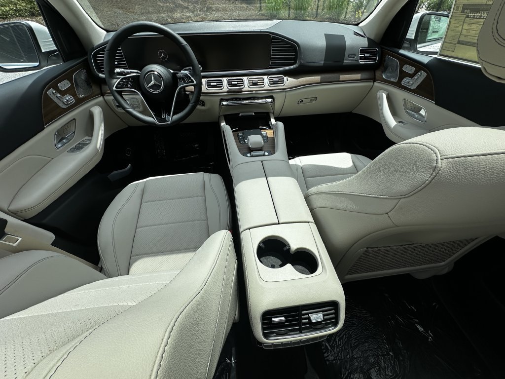 New 2026 Mercedes-Benz GLS 450 4MATIC image 26