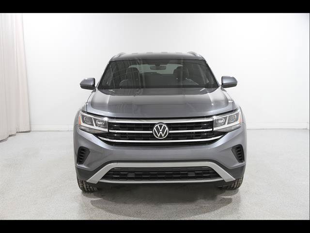 Certified 2020 Volkswagen Atlas Cross Sport SE AWD/4WD image 2