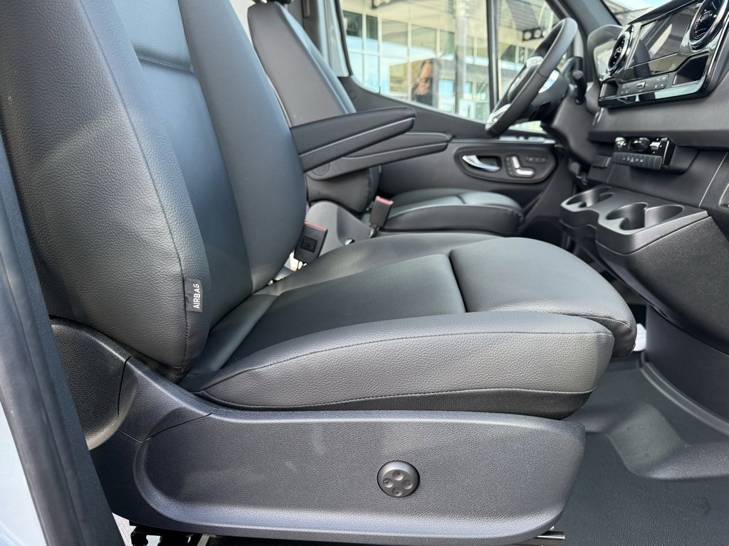 New 2025 Mercedes-Benz Sprinter 2500 image 16