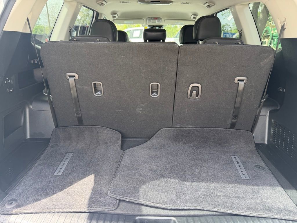 Used 2024 Kia Telluride LX FWD image 7