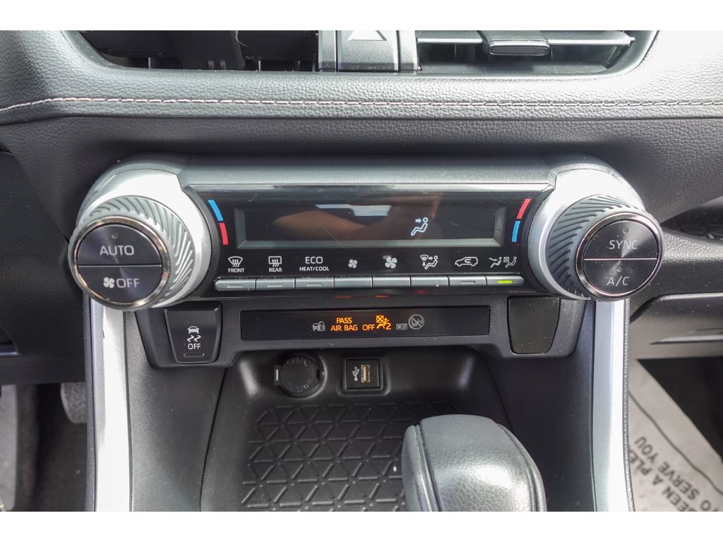 Certified 2023 Toyota RAV4 LE AWD/4WD image 15