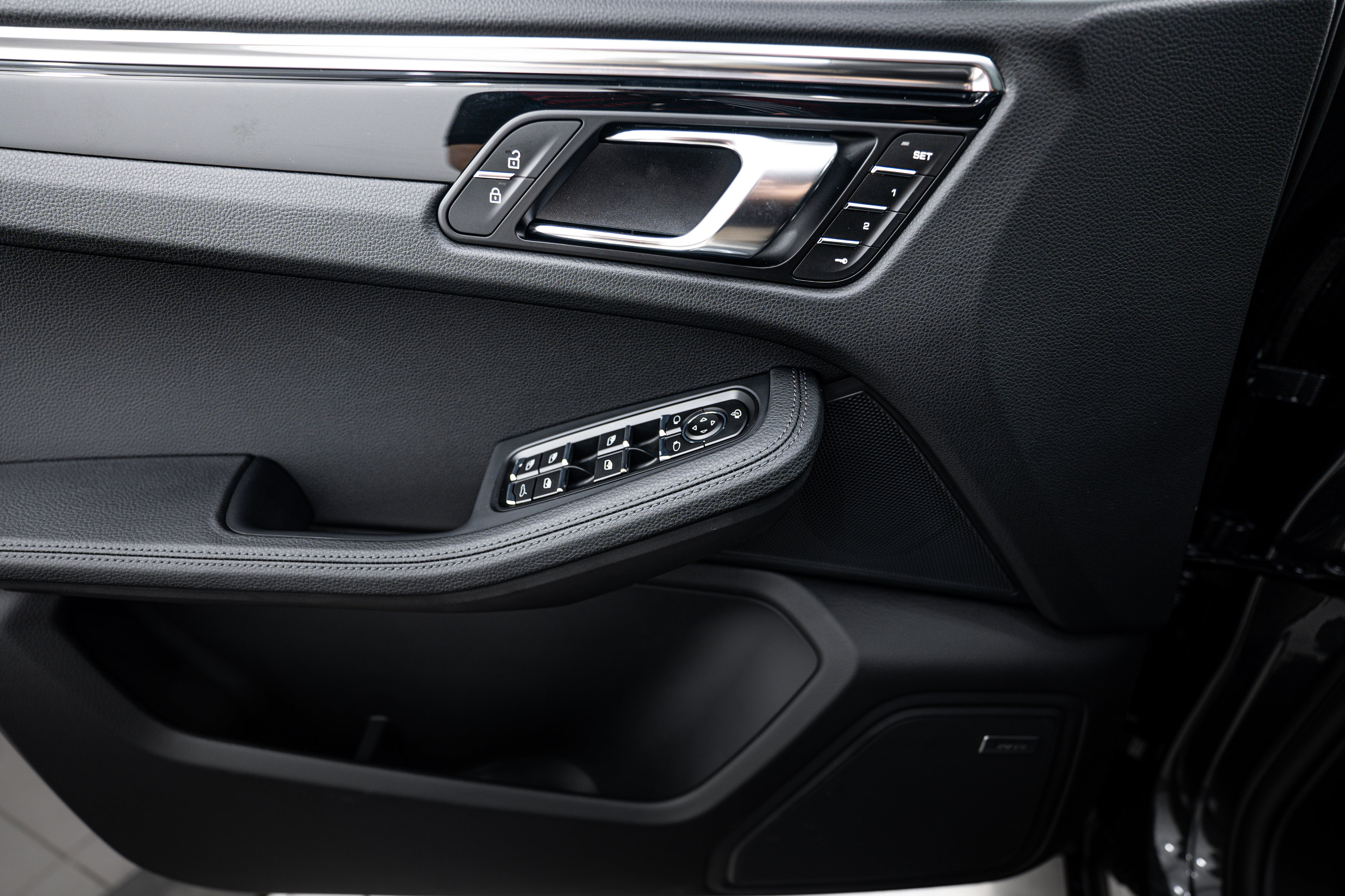 New 2026 Porsche Macan image 17