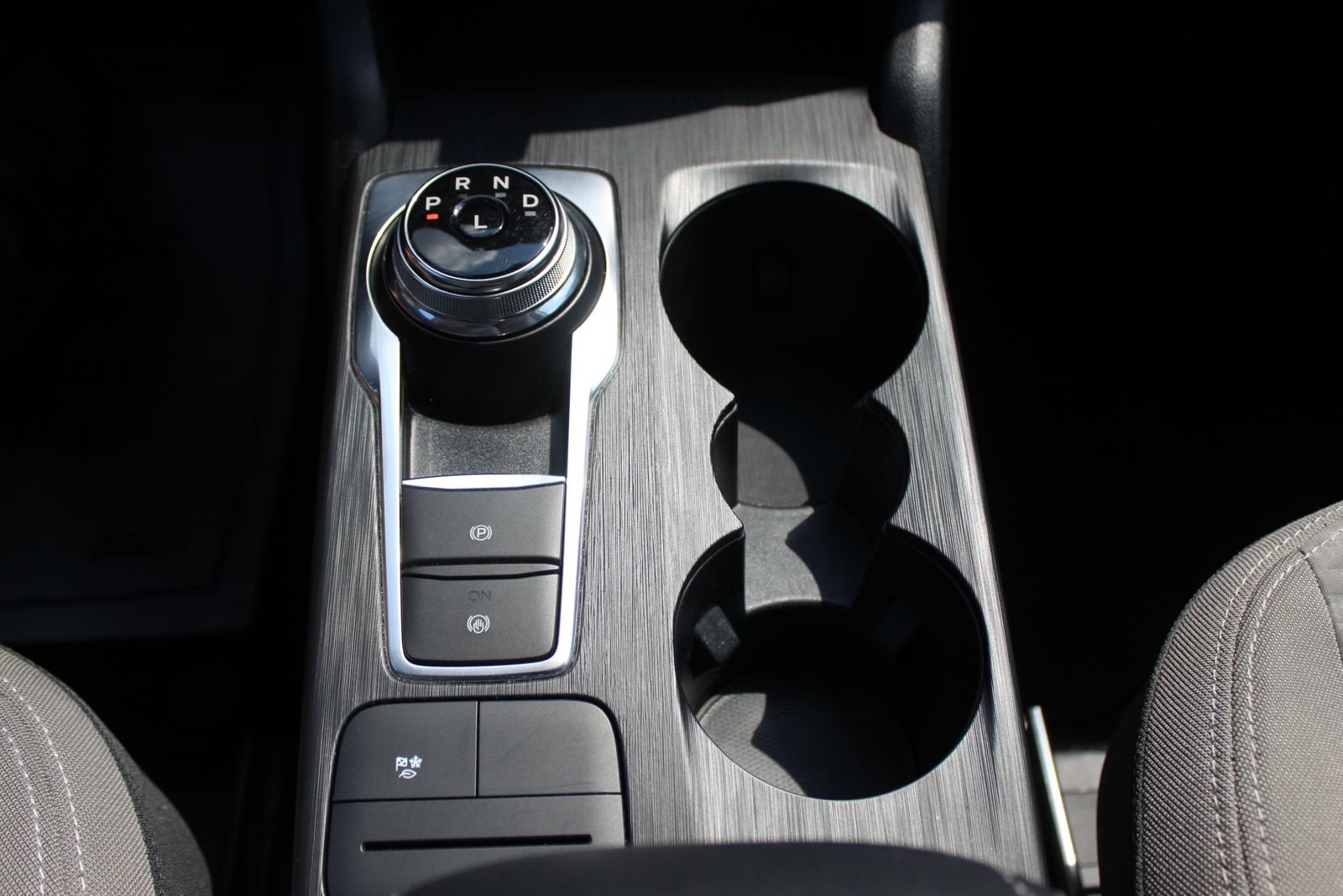 Used 2020 Ford Escape SE Sport FWD image 29