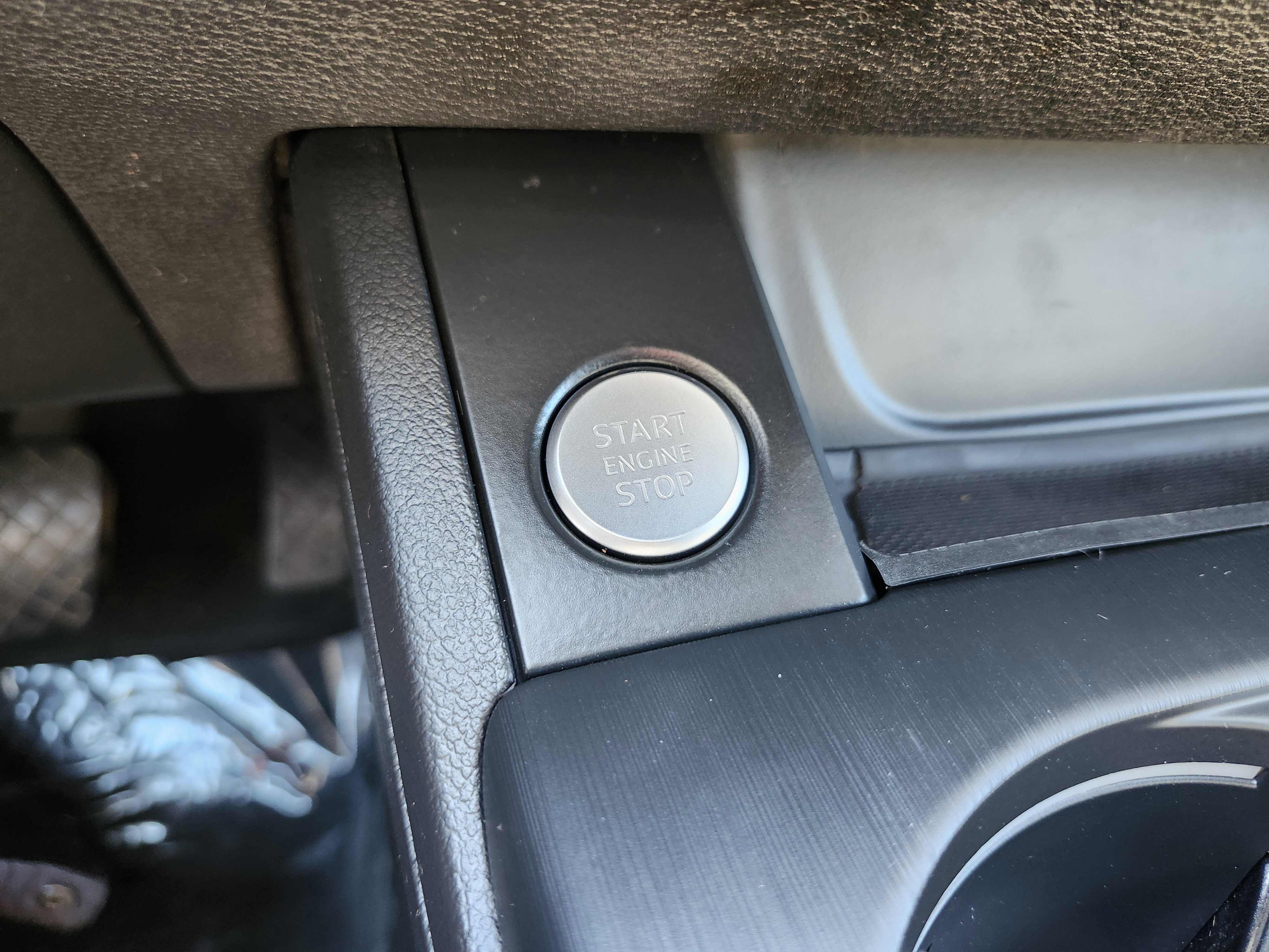 Used 2017 Audi A4 2.0T Premium w/ Audi MMI Navigation Plus image 10