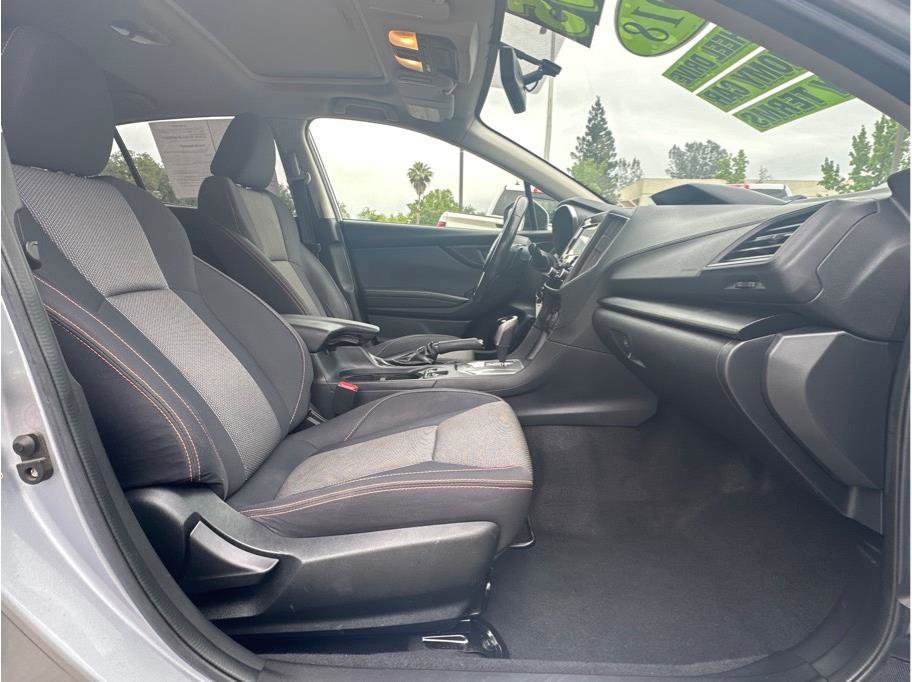 Used 2018 Subaru Crosstrek 2.0i Premium w/ Moonroof Package AWD/4WD image 11