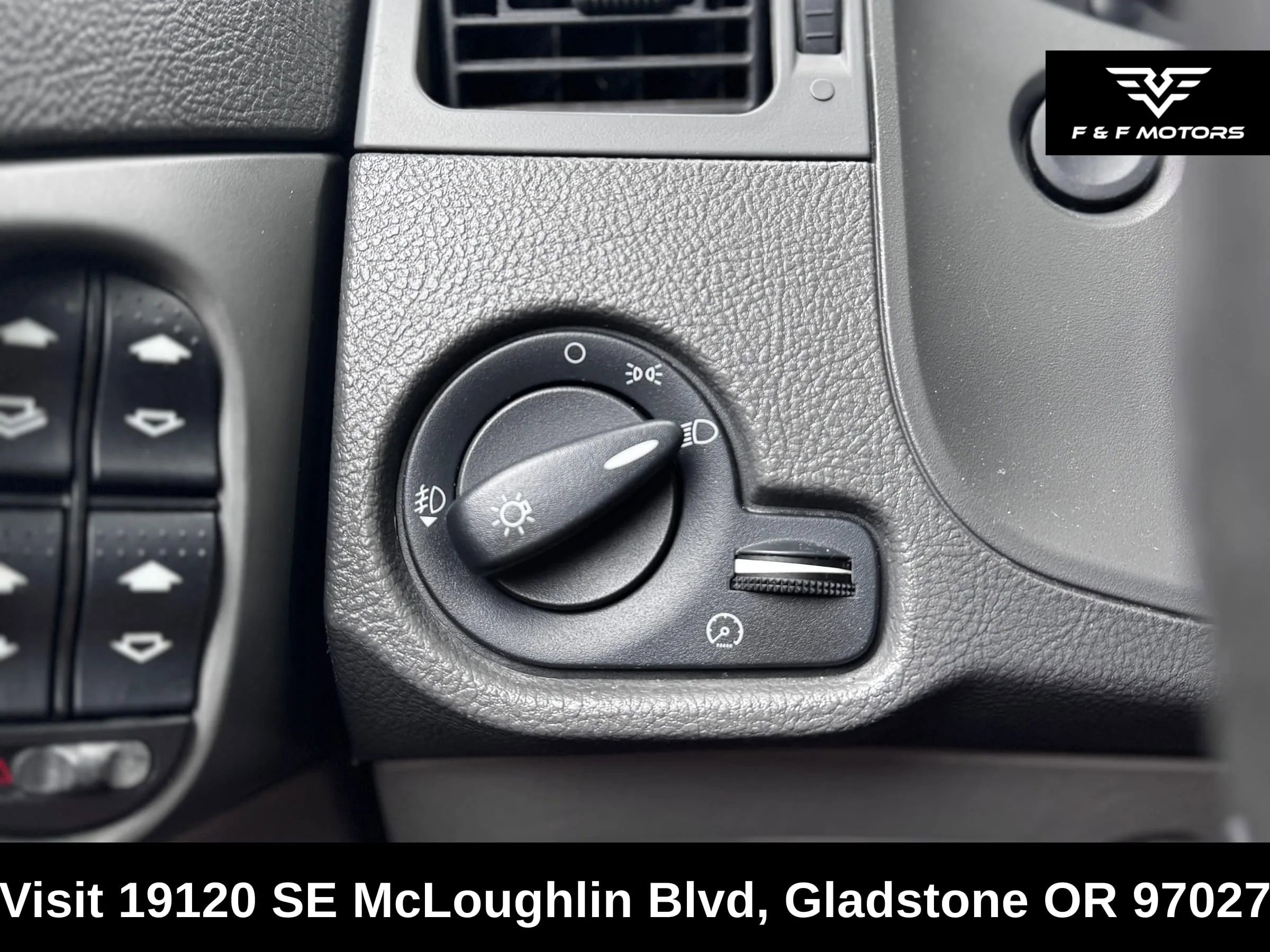 Used 2005 Ford Focus SE FWD image 20