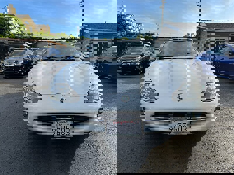 Used 2000 Jaguar XK8 Convertible image 2
