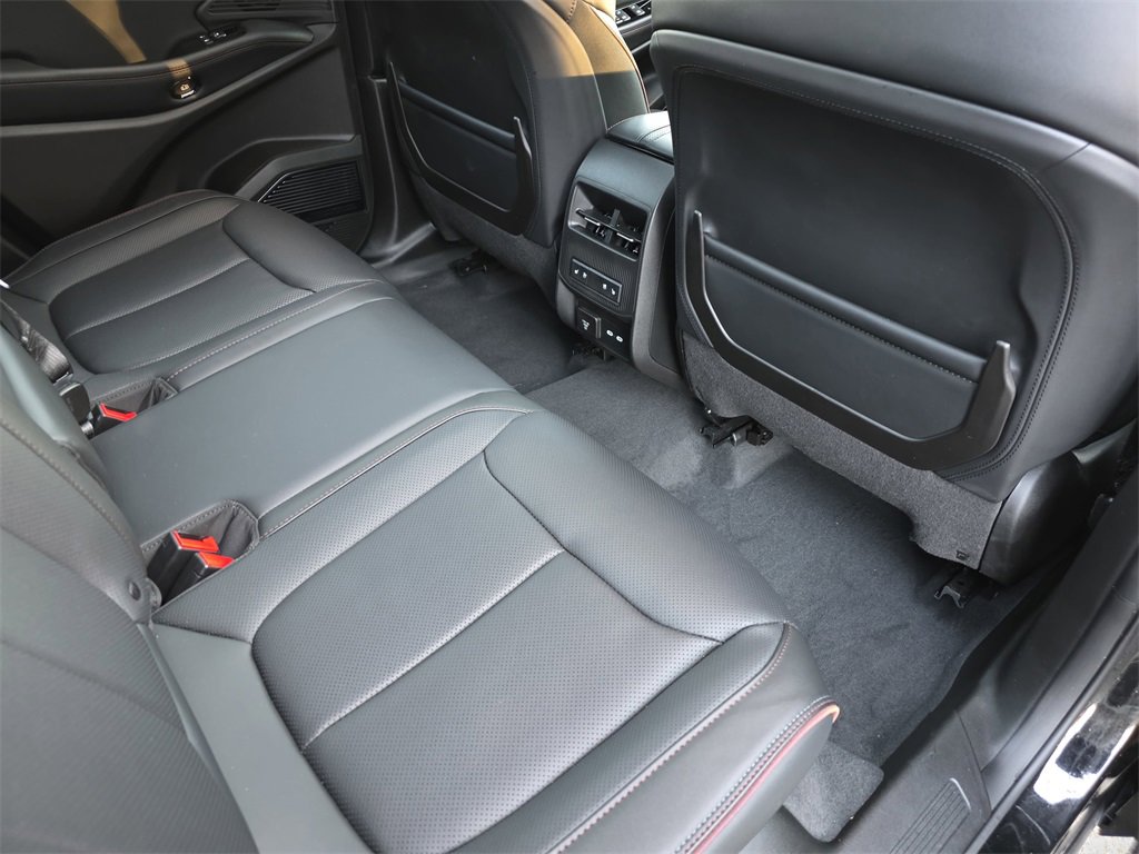 Used 2025 Jeep Wagoneer S Launch Edition image 13