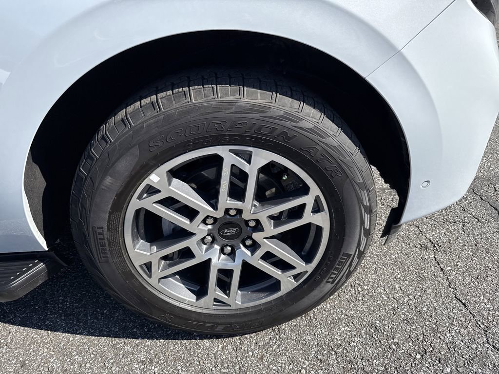 Used 2025 Ford Expedition Max Active image 12