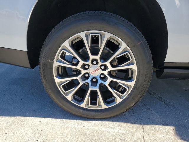 New 2026 GMC Yukon XL Denali w/ Sun & Power Step Package AWD/4WD image 6