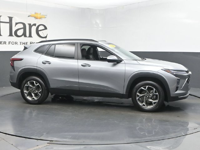 Used 2025 Chevrolet Trax LT