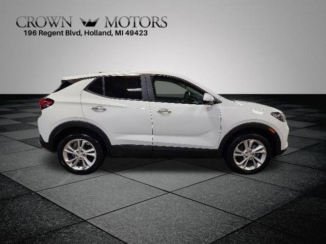 Used 2023 Buick Encore GX Preferred w/ Cold Weather Comfort Package AWD/4WD image 2
