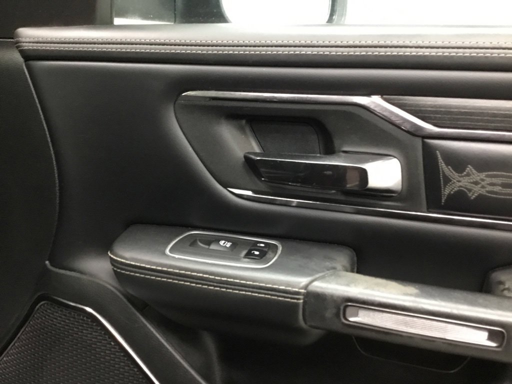 Used 2022 RAM 1500 Limited w/ Body Color Bumper Group AWD/4WD image 26