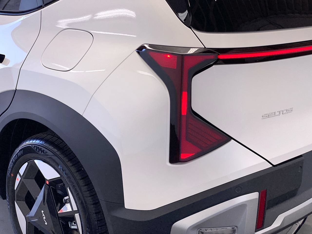 New 2027 Kia Seltos EX FWD image 9