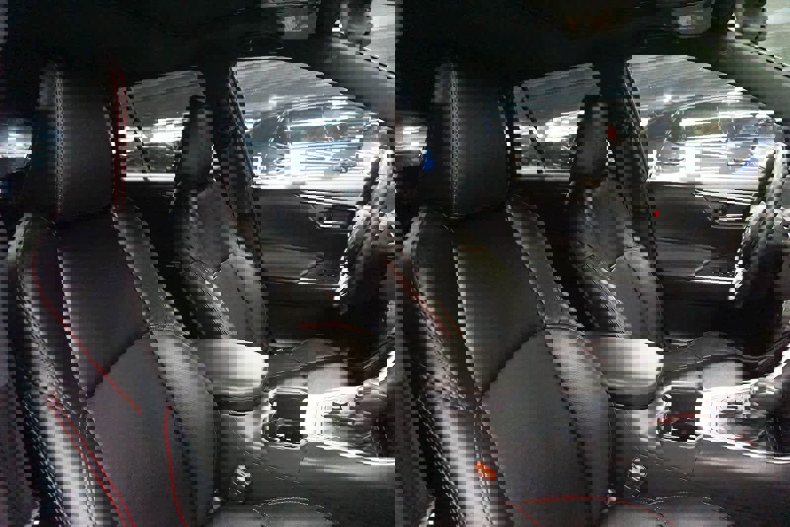 Used 2024 Toyota RAV4 SE image 19