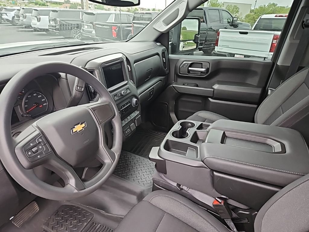 Used 2025 Chevrolet Silverado 2500 Custom w/ Custom Value Package AWD/4WD image 16