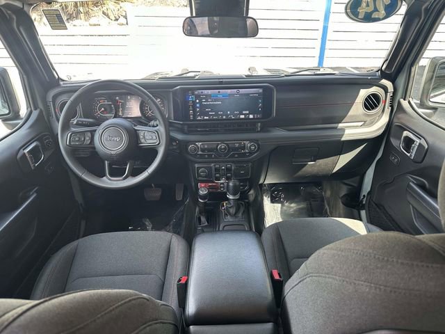 Used 2024 Jeep Wrangler Unlimited Rubicon image 12