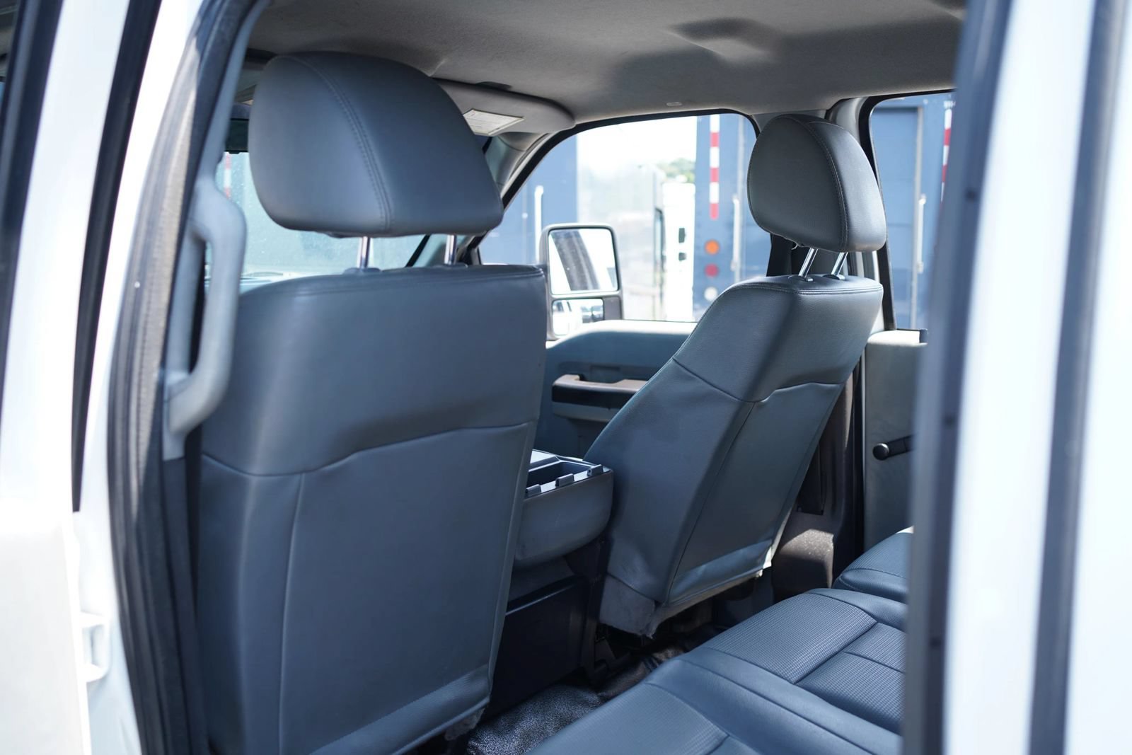 Used 2015 Ford F550 4x4 Crew Cab Super Duty image 24
