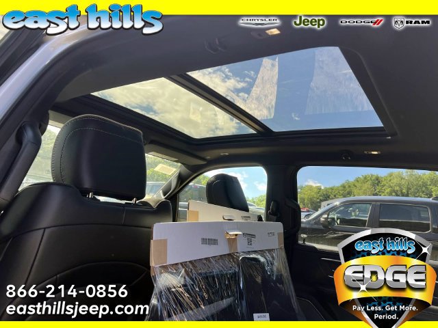 New 2026 RAM 1500 Laramie w/ Night Edition AWD/4WD image 5