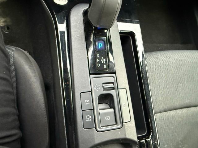 Used 2024 Toyota Prius LE image 19