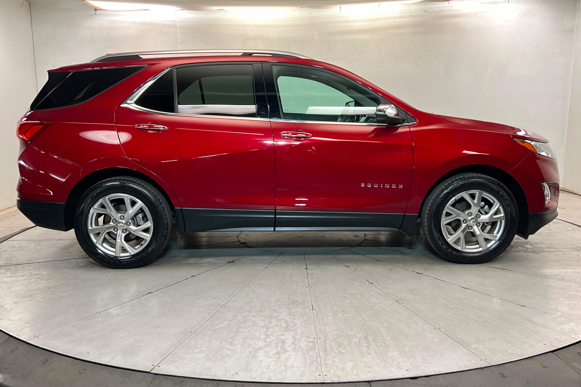 Used 2019 Chevrolet Equinox Premier AWD/4WD image 7