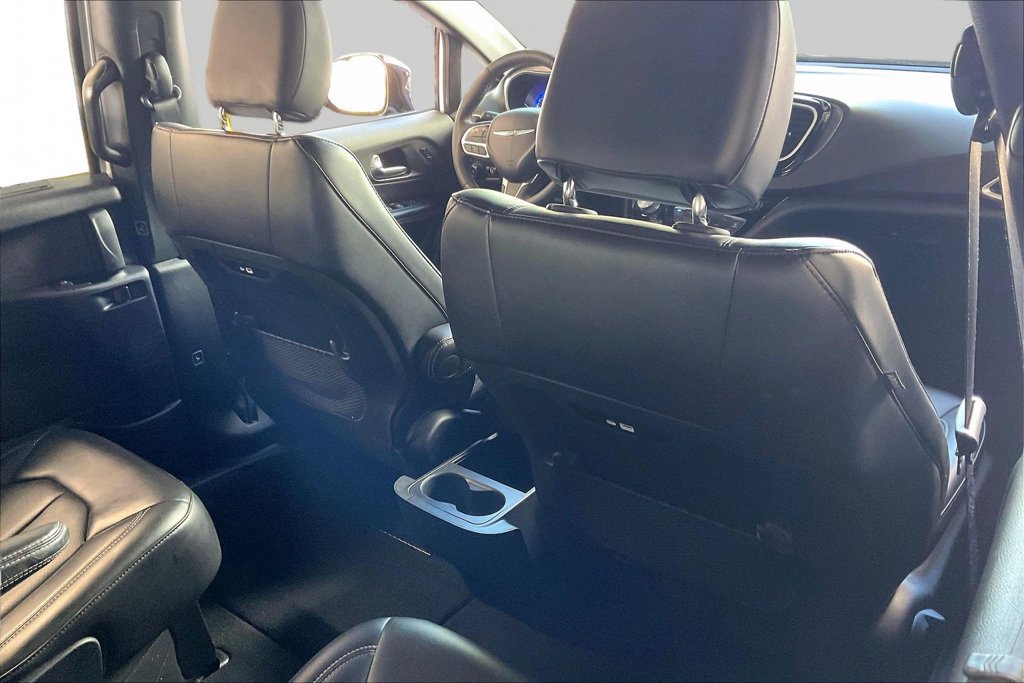 Used 2025 Chrysler Pacifica Select FWD image 20