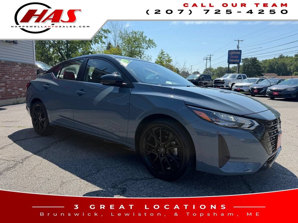 Used 2025 Nissan Sentra SR w/ Midnight Edition FWD image 8