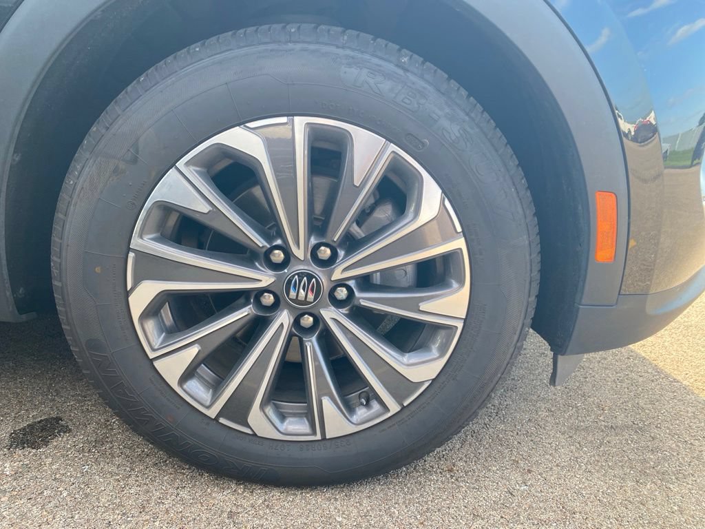 Used 2024 Buick Envision Preferred AWD/4WD image 5