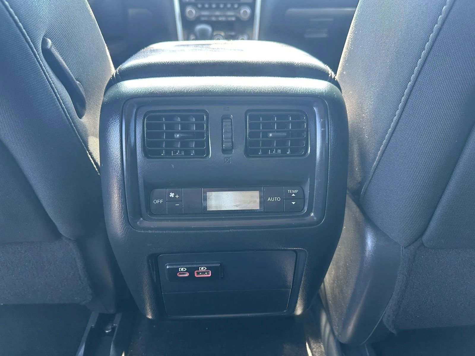 Used 2020 Nissan Pathfinder S AWD/4WD image 19