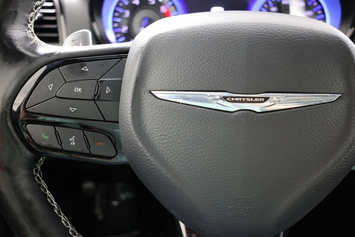 Used 2023 Chrysler 300 C RWD image 26