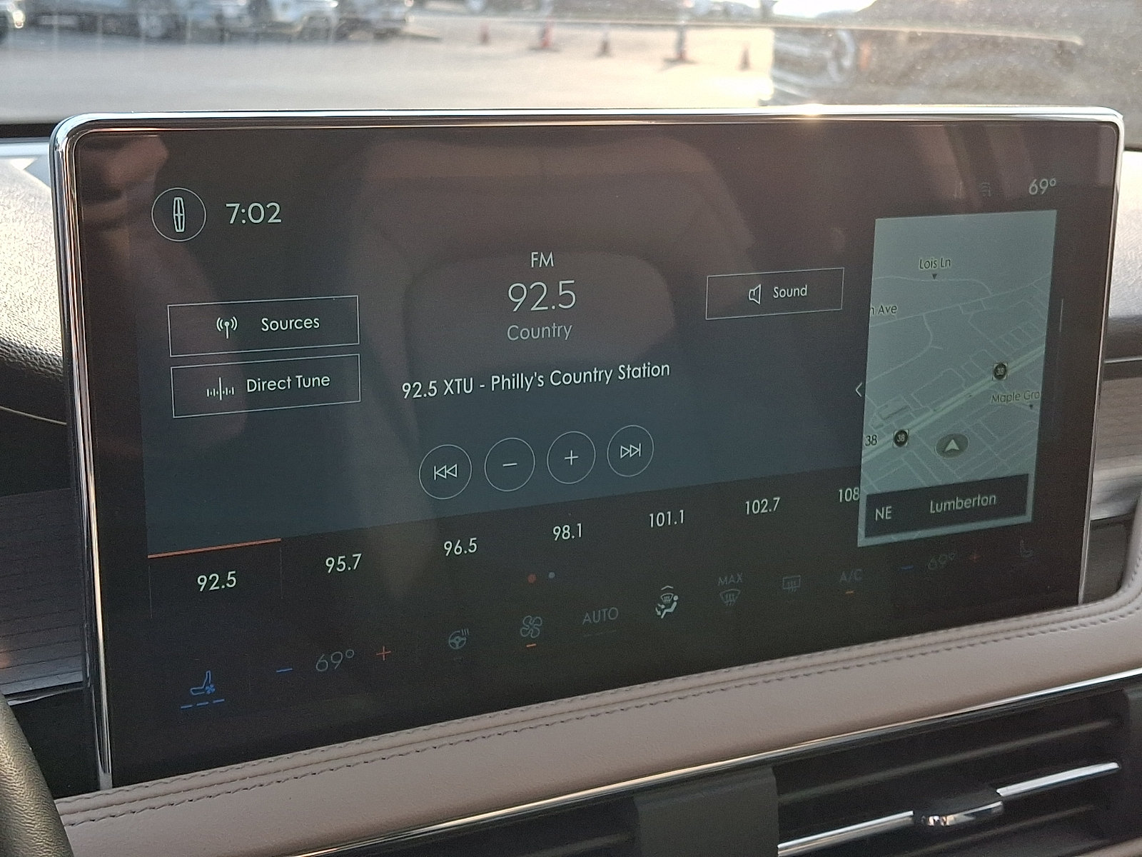 Used 2026 Lincoln Corsair Premiere AWD/4WD image 17