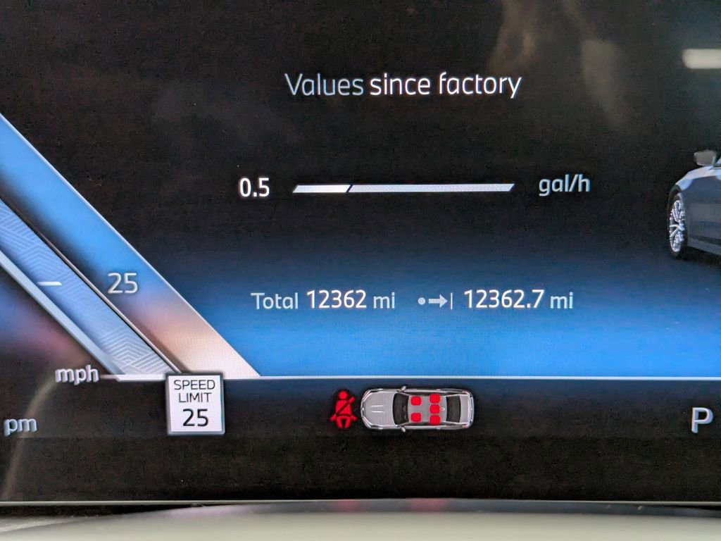 Used 2025 BMW 330i xDrive Sedan w/ M Sport Package image 32